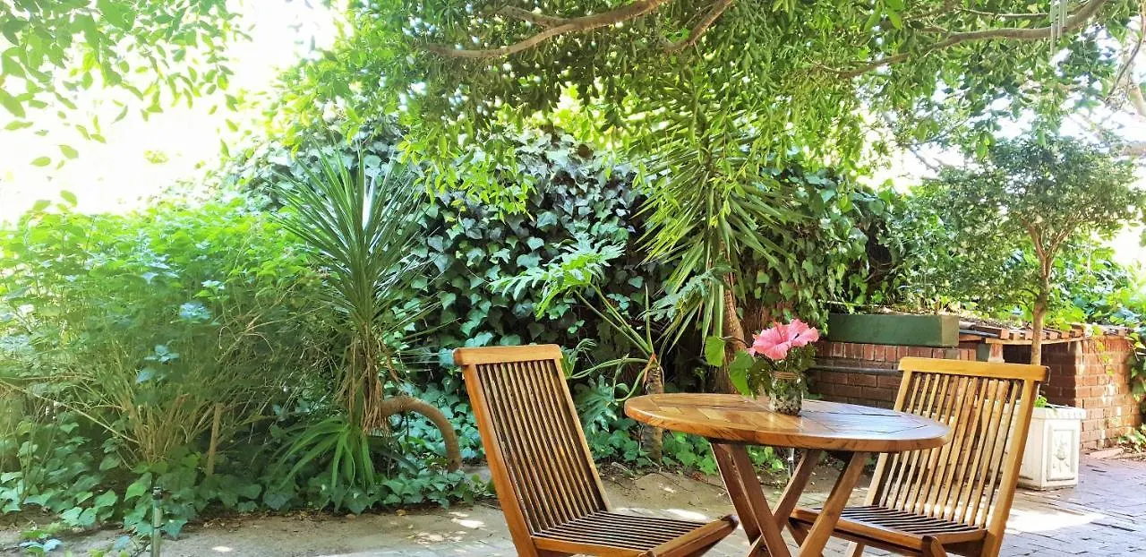 Sacred Mountain Lodge Noordhoek