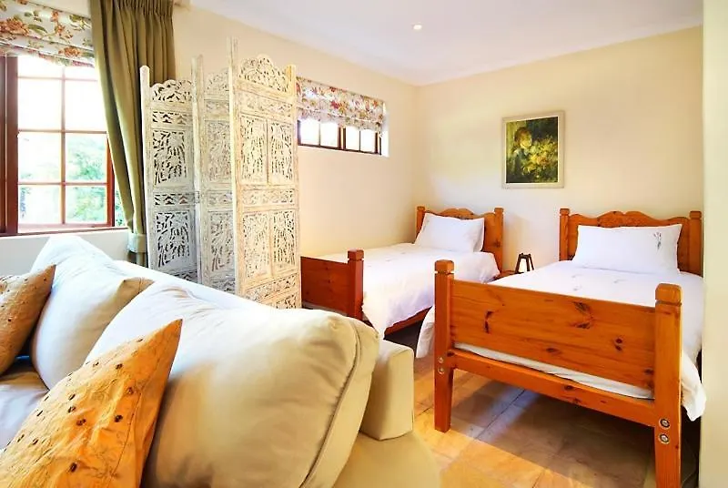 Sacred Mountain Lodge Noordhoek 4*,