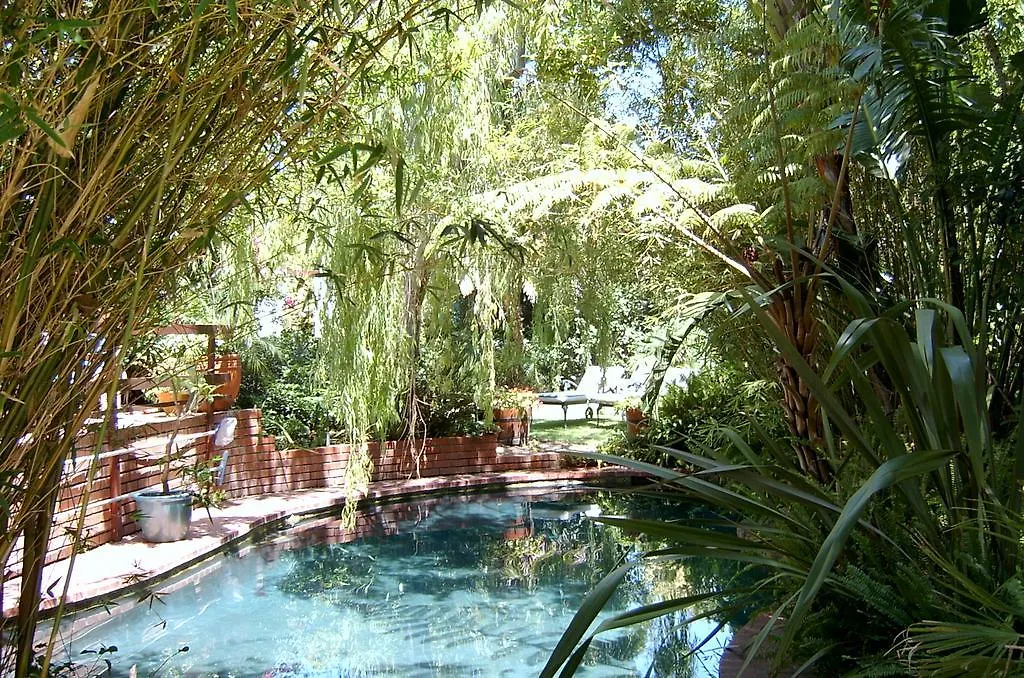 Πανσιόν Sacred Mountain Lodge Noordhoek