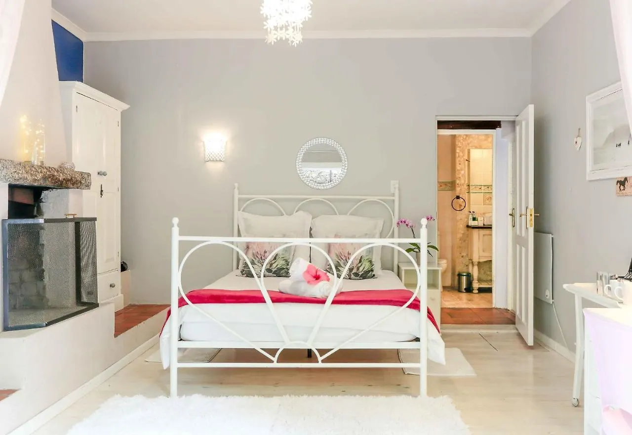 Sacred Mountain Lodge Noordhoek Πανσιόν