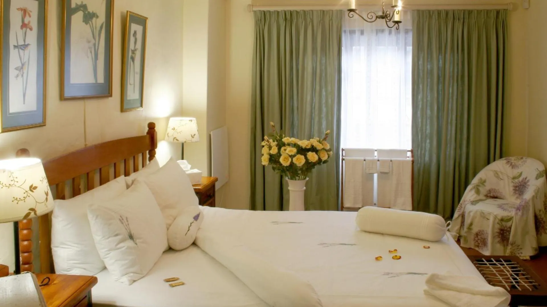 Sacred Mountain Lodge Noordhoek Πανσιόν