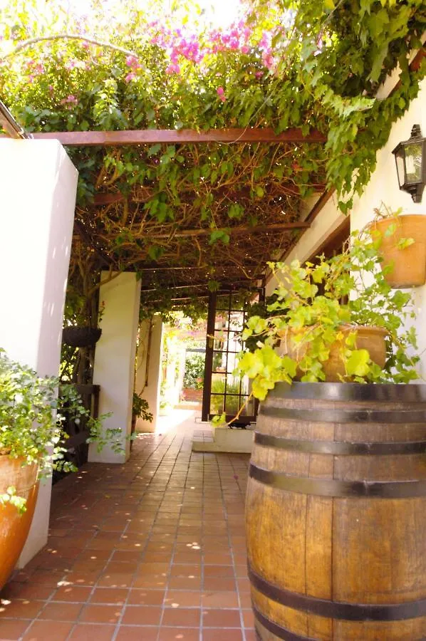 Sacred Mountain Lodge Noordhoek